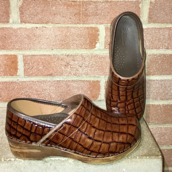 Sanita Shoes - Snake Skin Print Women's Danish Clogs US 6.5